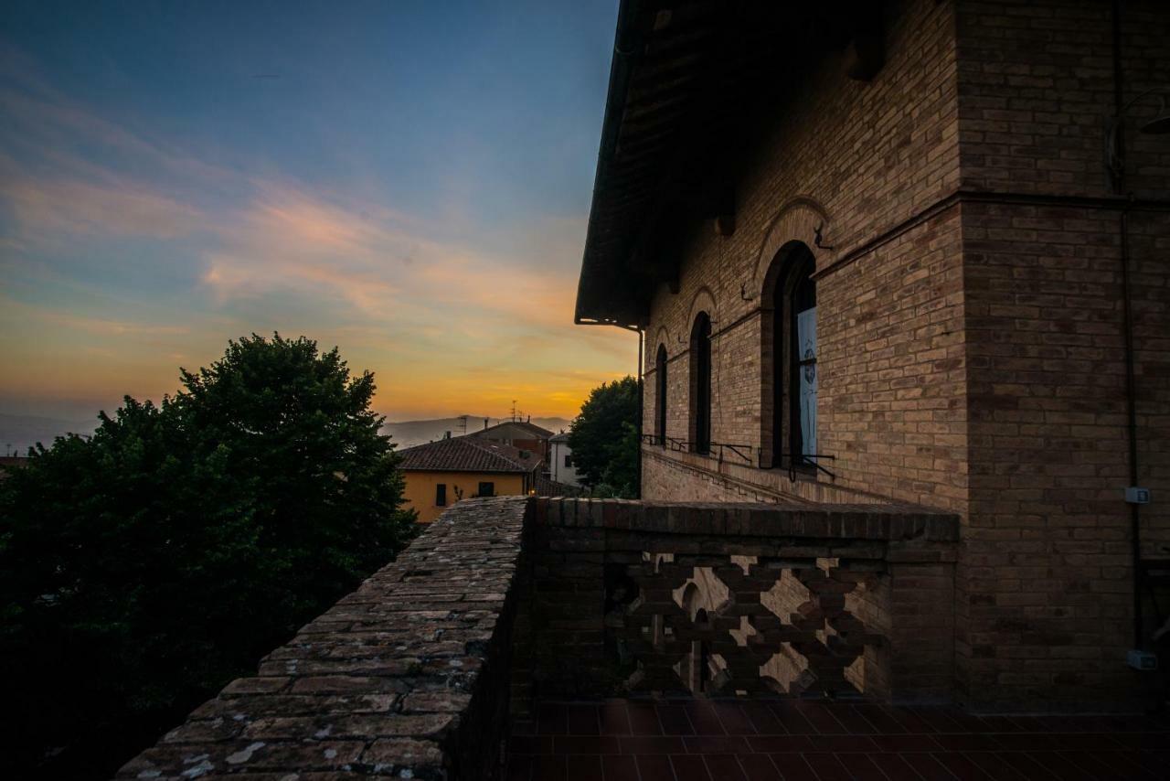 Appartamenti Villa Mascagni Вольтерра Экстерьер фото